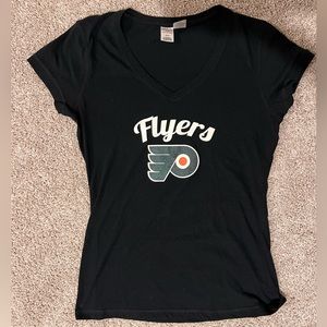 Flyers V-Neck